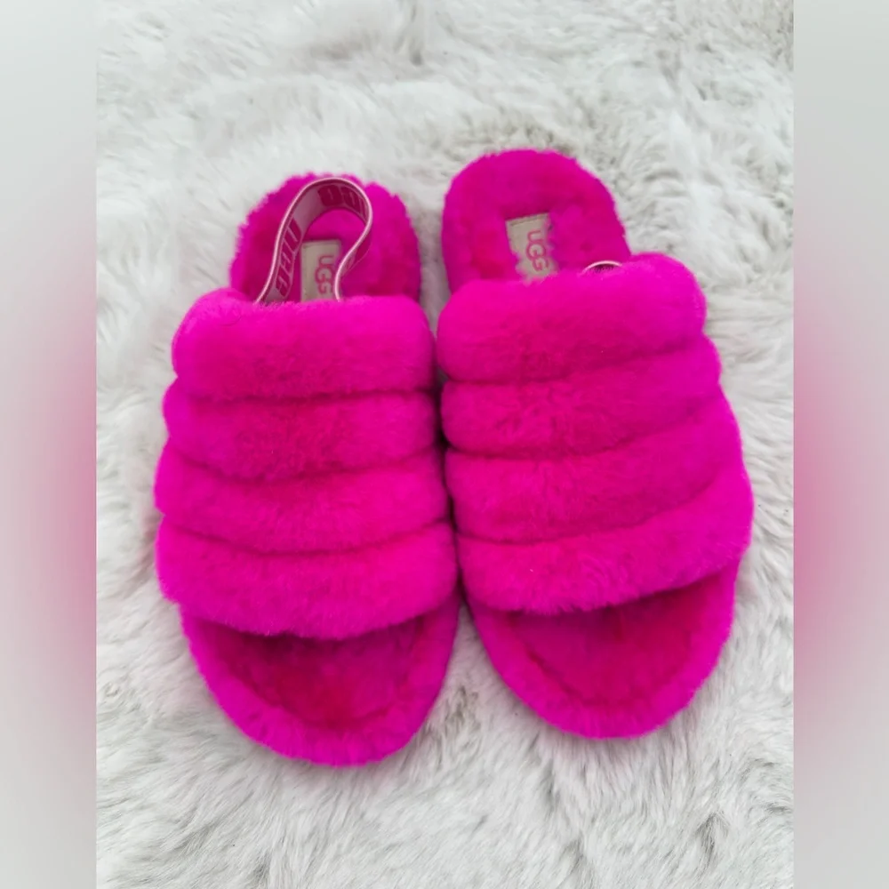 UGG Oh Yeah‎ platform girls slides size 3 sheepskin pink NWOT